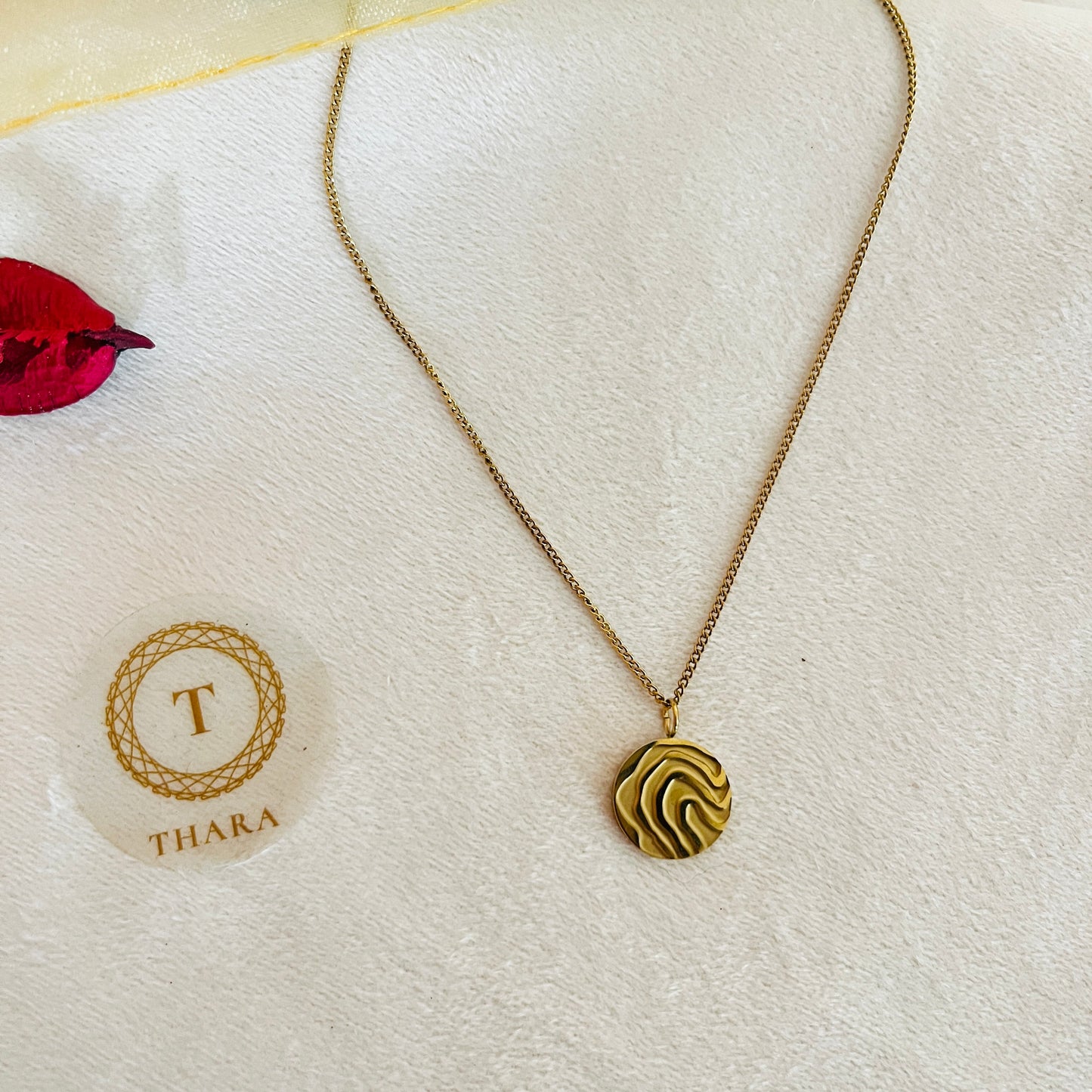 Kiyu Ziyu Round Pendant Chain - Exclusive Collection