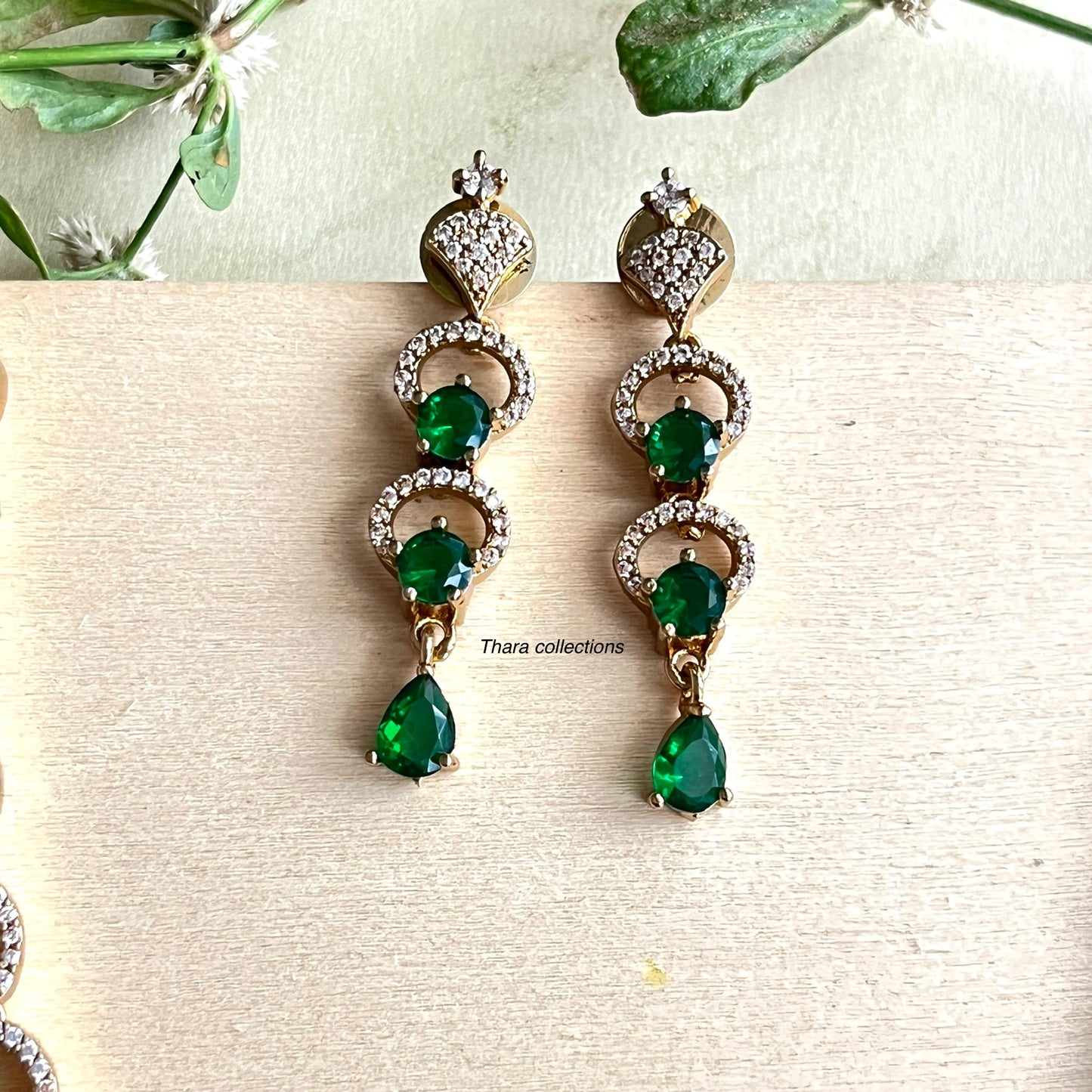 Green Stone Party Neckpiece