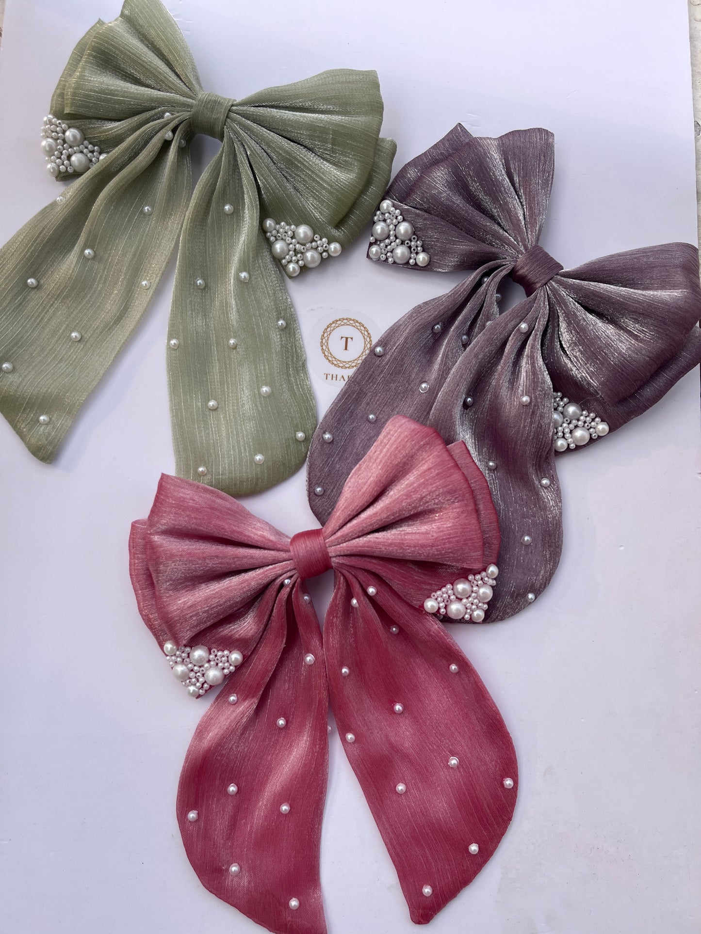 Pearl Bow Alligator HairClip 3