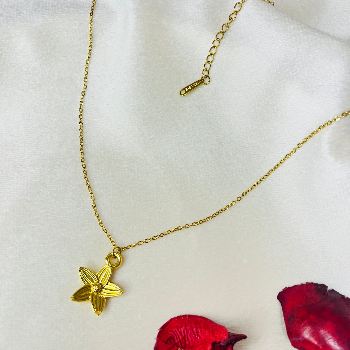 Antitarnish Floral Pendant Chain