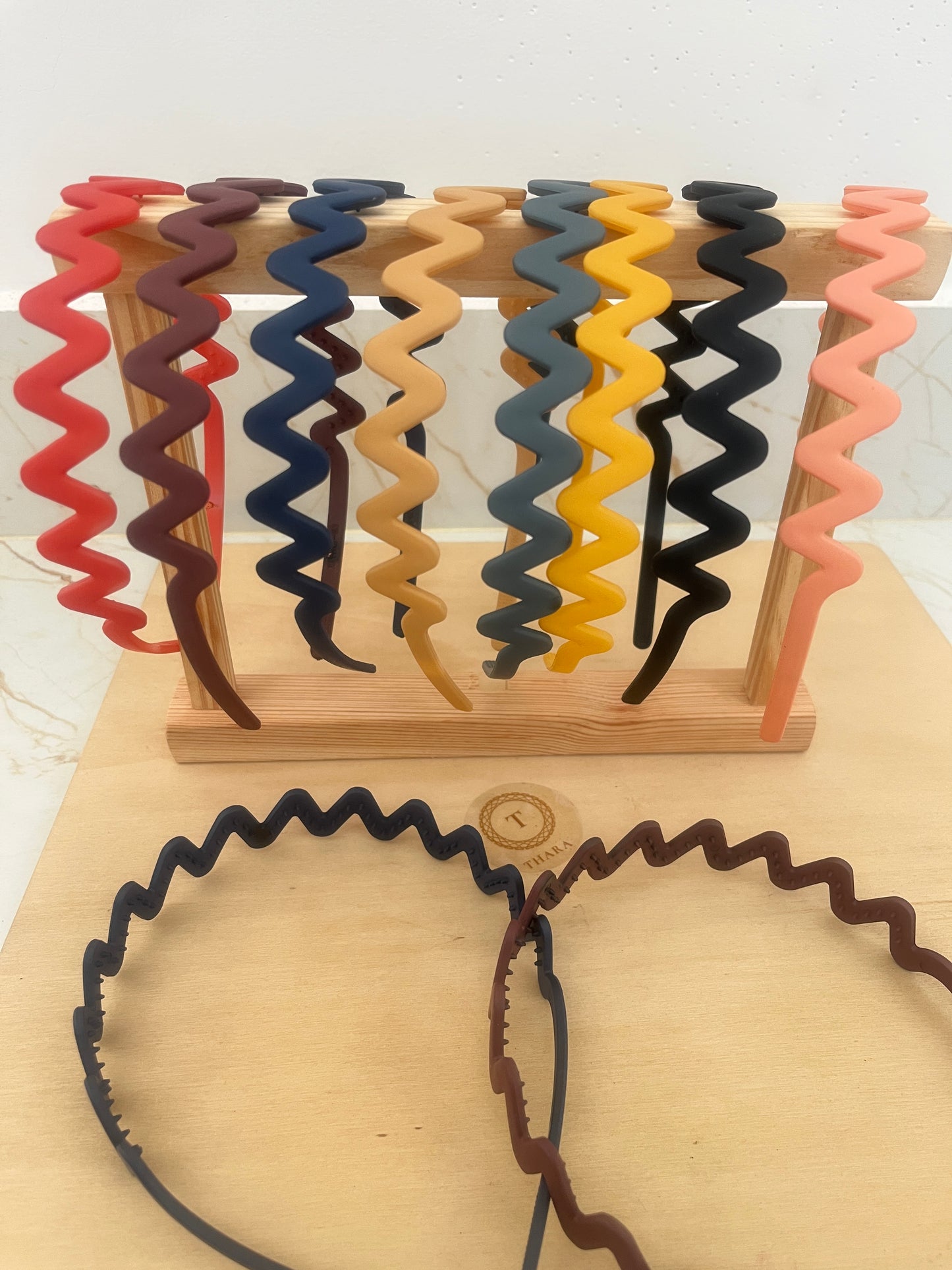 Zig-Zag Matte Finish Headband β Trendy & Flexible Design