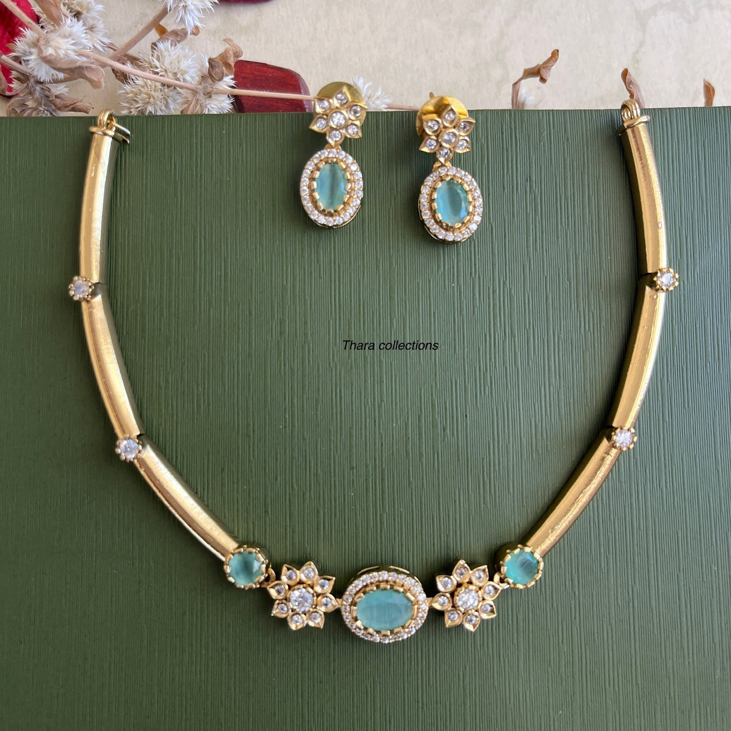 6 Stunning Colors, One Elegant Necklace