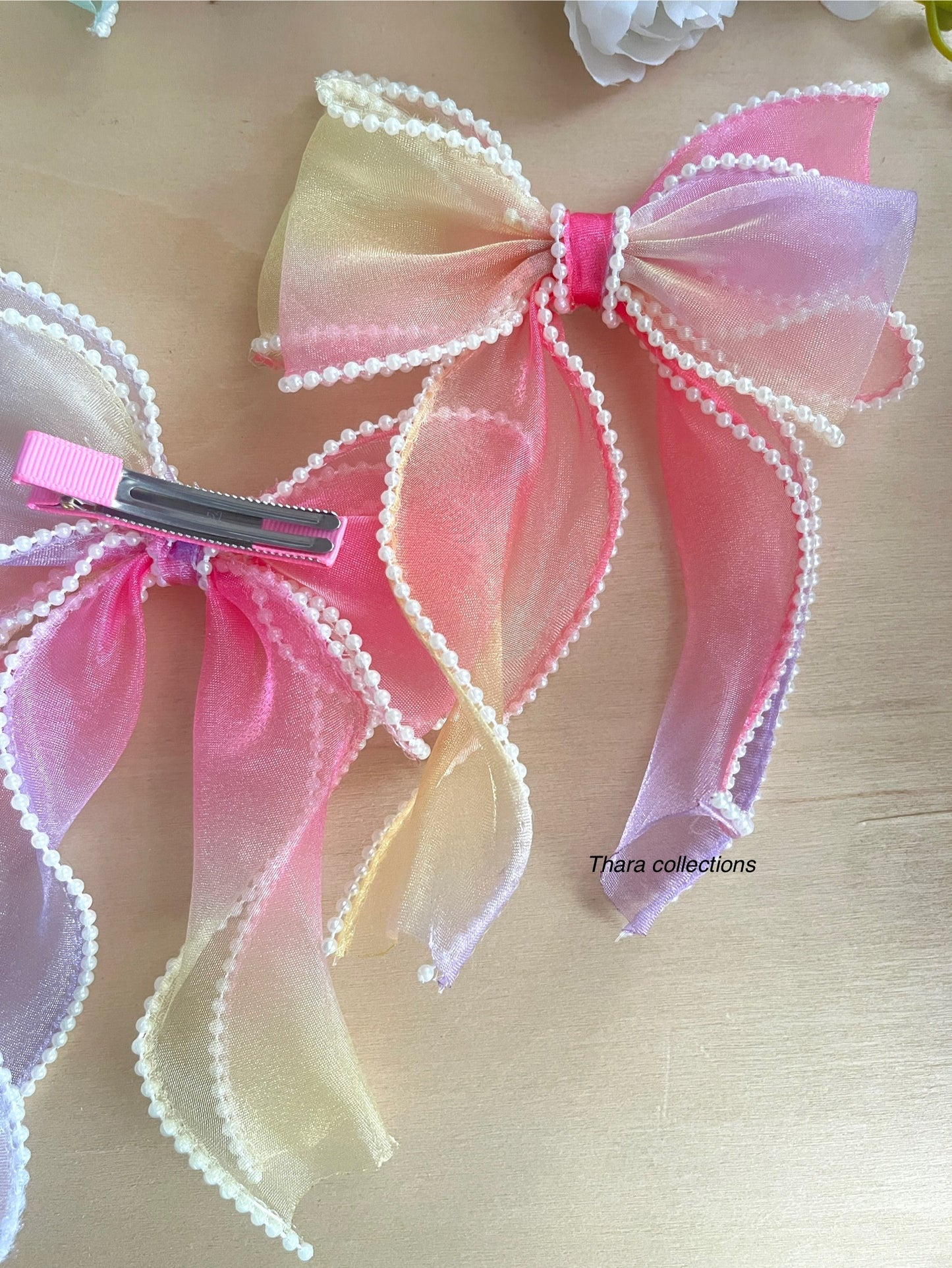 Dreamy Pearl-Edge Gradient Bows