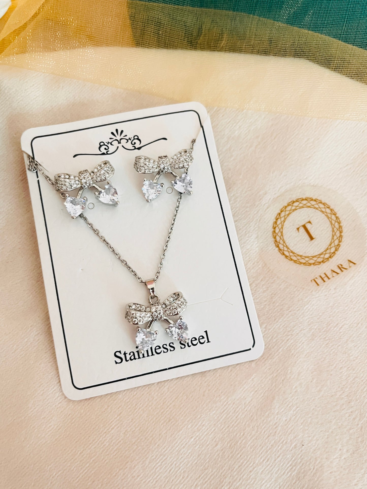 Elegant Bow Heart Pendant Chain with Earrings