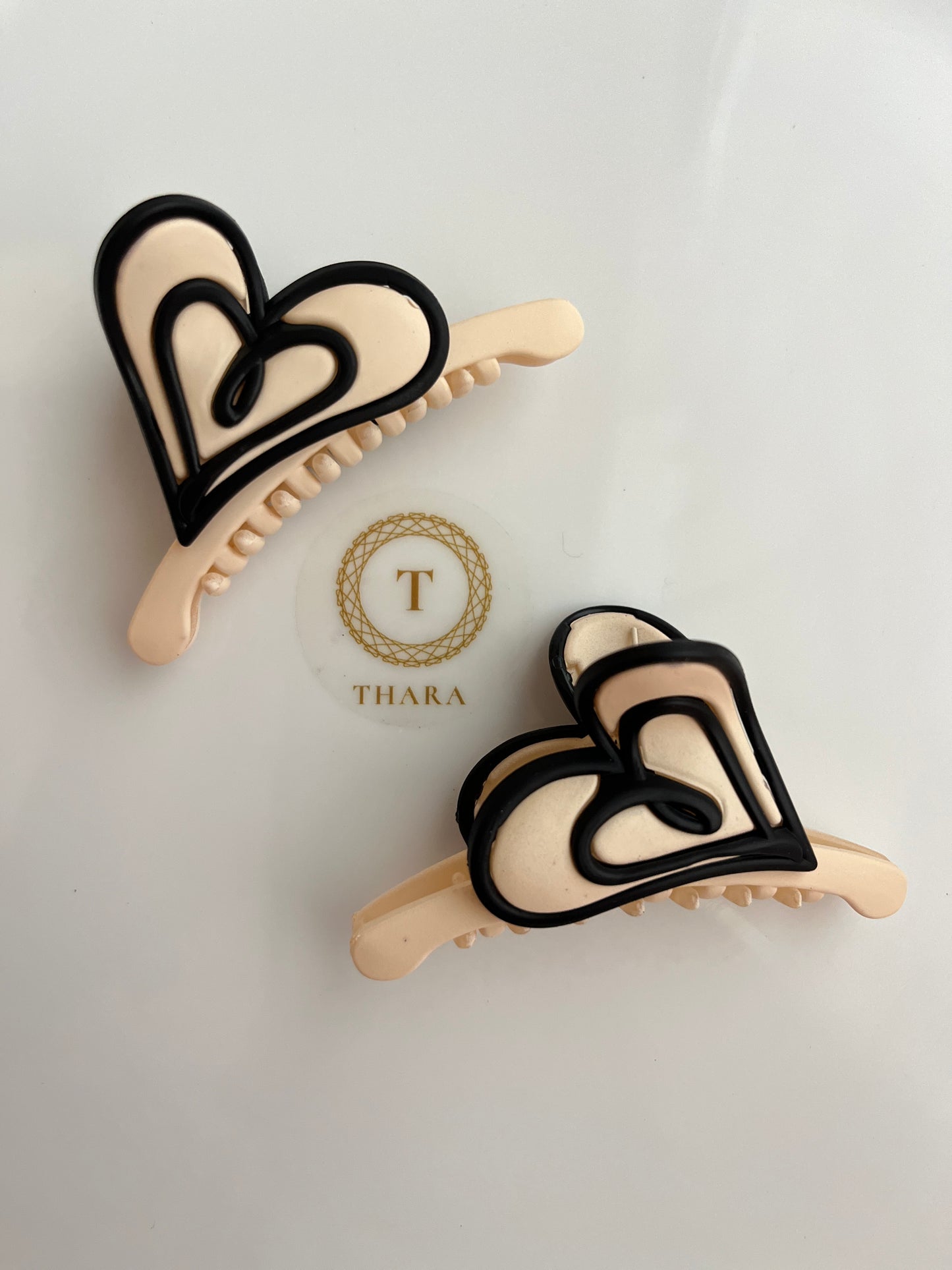 Heart Shaped Medium Claw Clip – Matte Finish