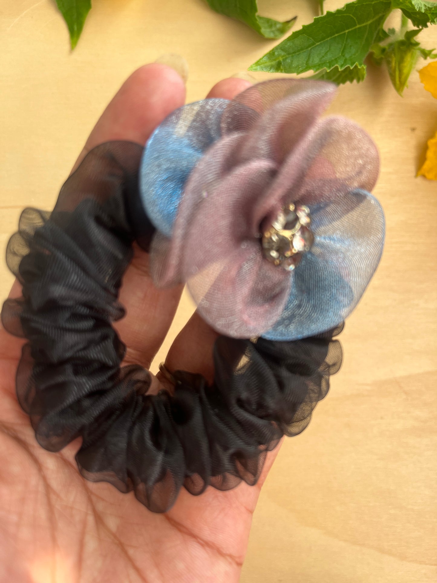 Pearl hanging dual floral Scrunchies