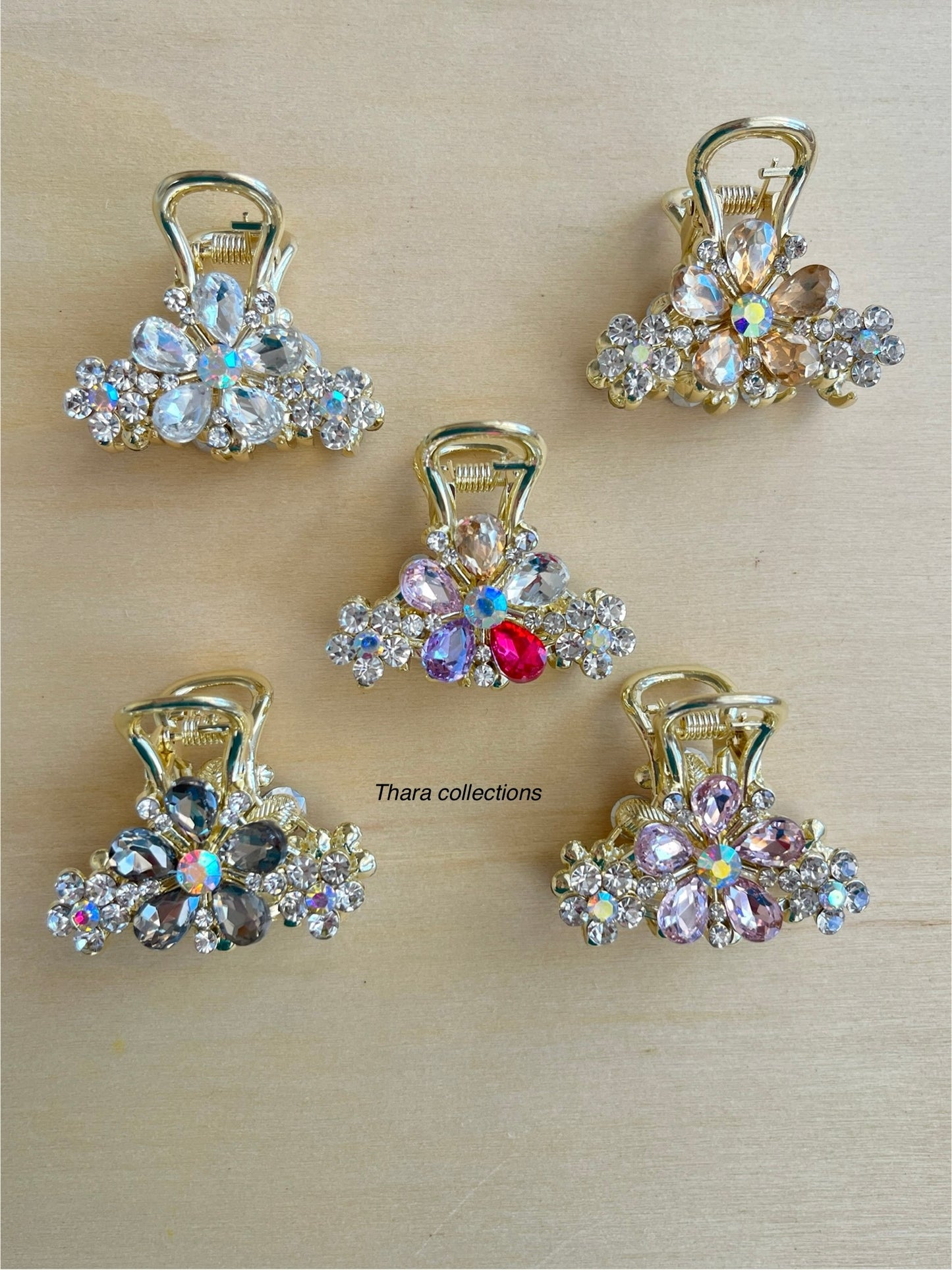 ✨ Floral Elegance Hair Claw – Sparkling Beauty