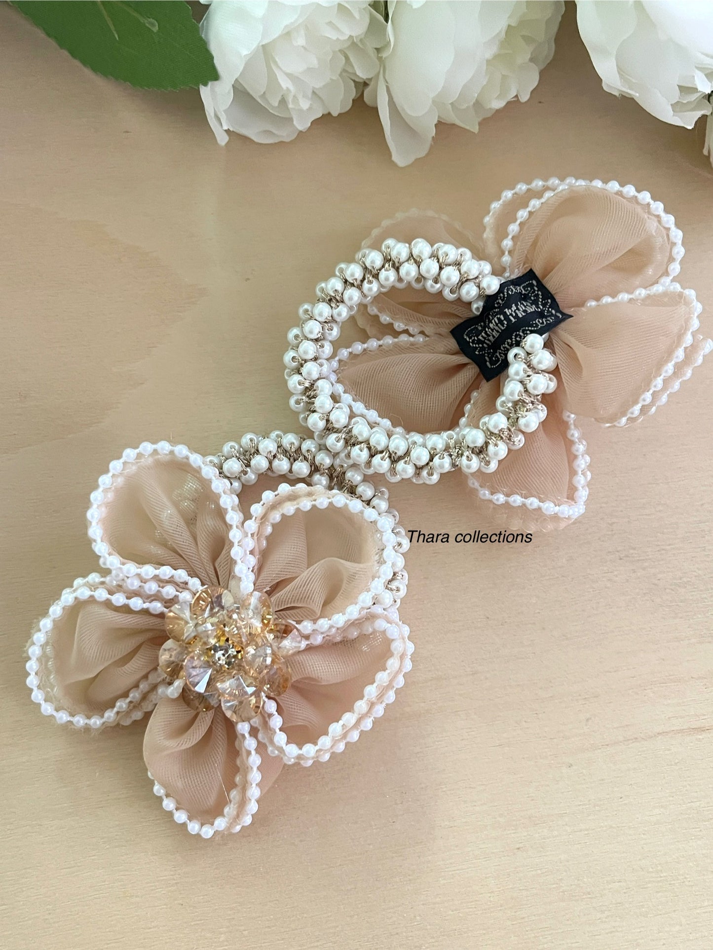Crystal Bloom Pearl Hair Tie – Elegant Floral Accessory