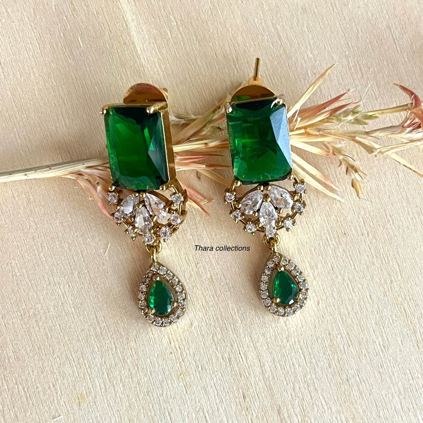 Emerald Sparkle Statement Necklace & Earring Set