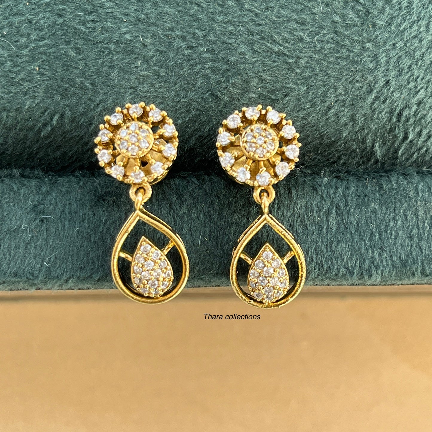 Radiant Teardrop Elegance Necklace Set