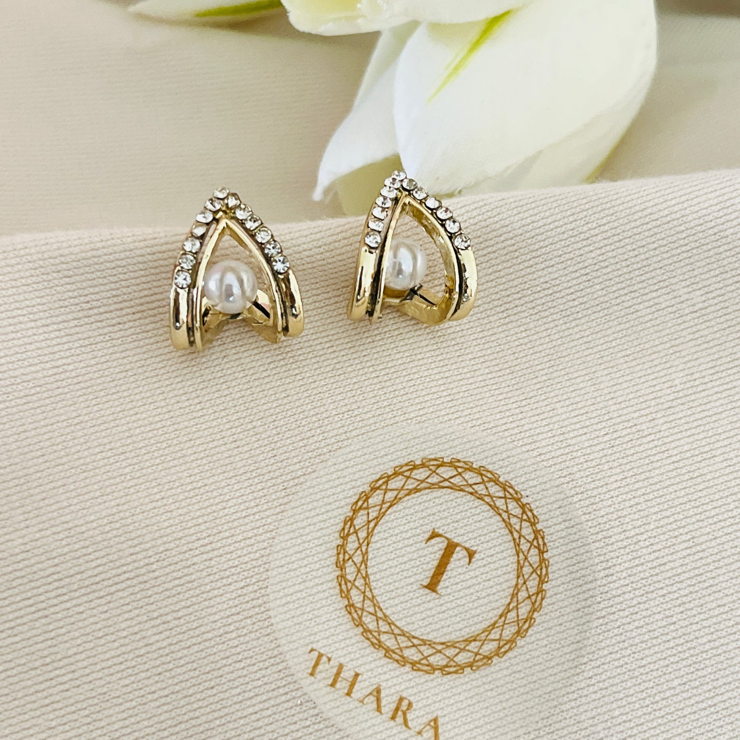 Pearl Center V Shape Stud Earrings