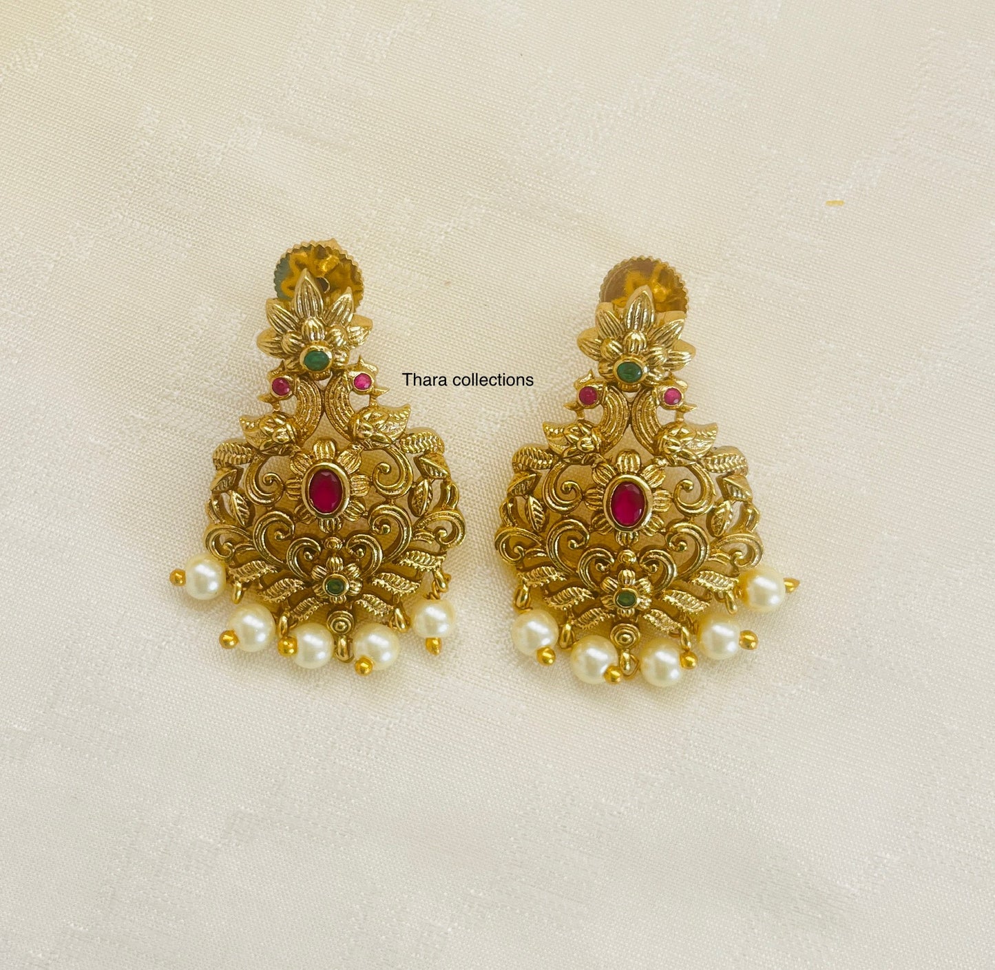 Antique Gold-Plated Necklace Set with Ruby & Pearl Accents