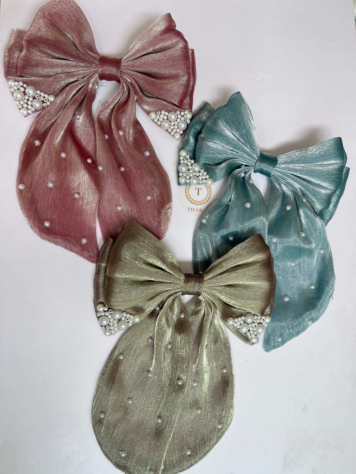 Pearl Bow Alligator HairClip 2