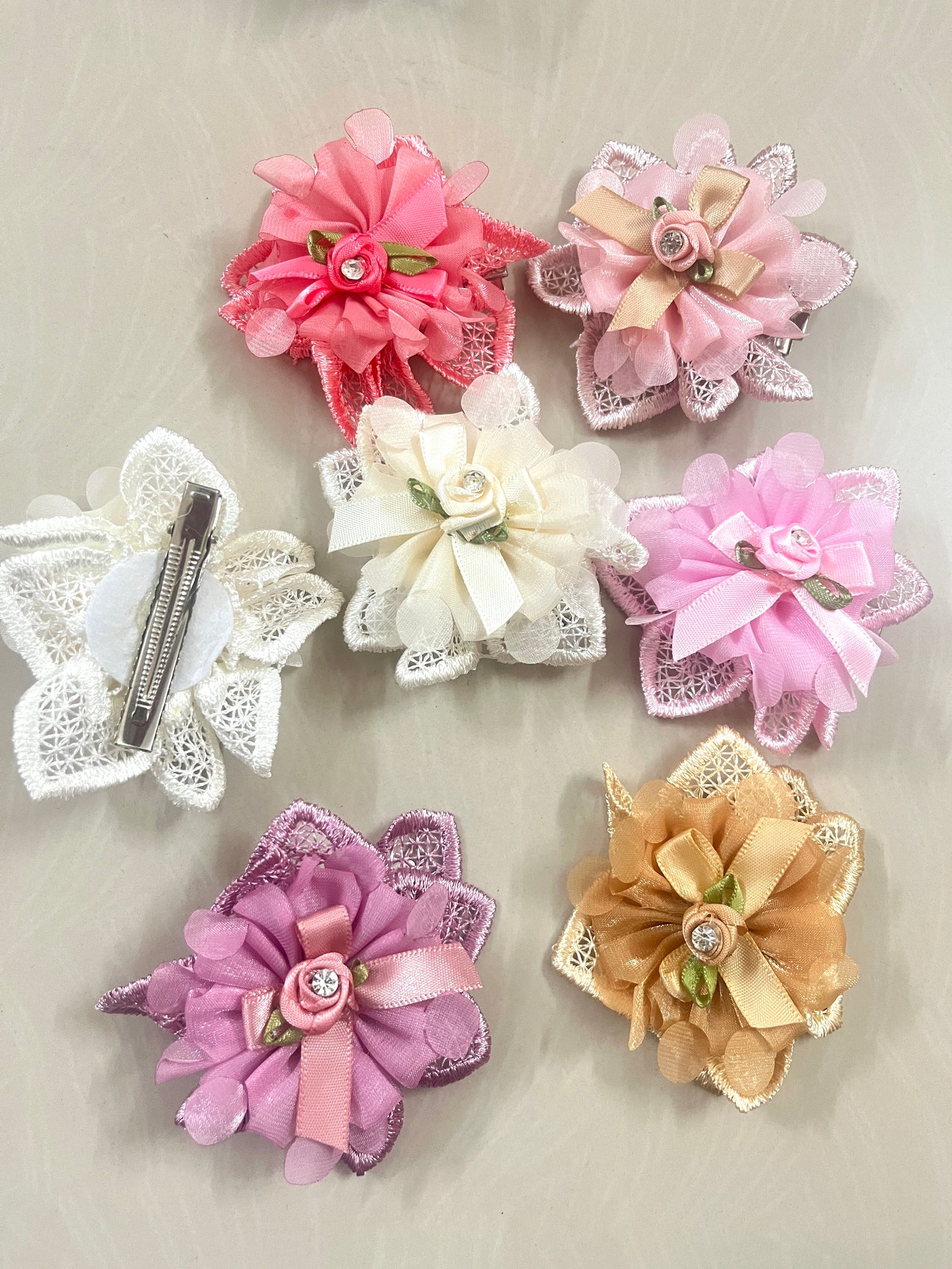 Lace floral Alligator Pin