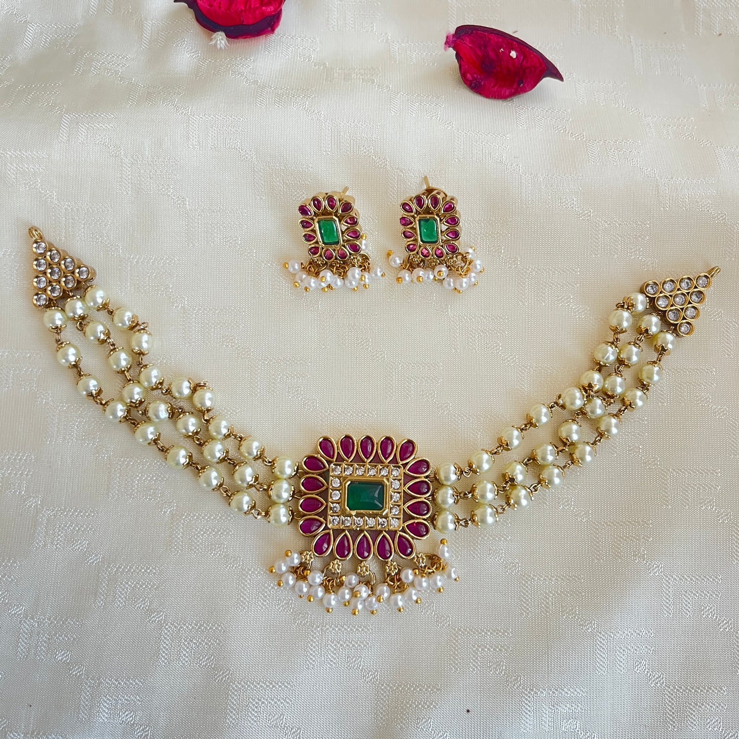 Pearl & Kundan Short Necklace