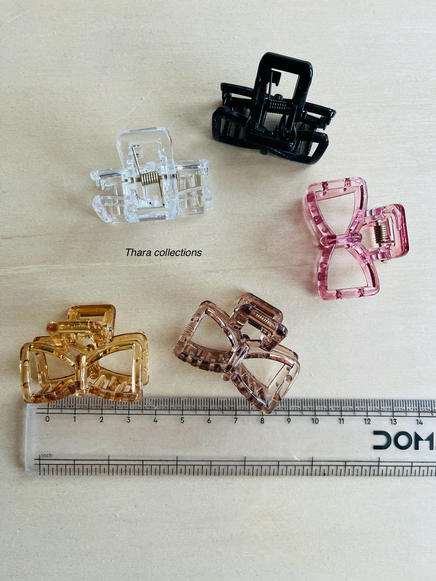 Chic bow hair clips - set of 2