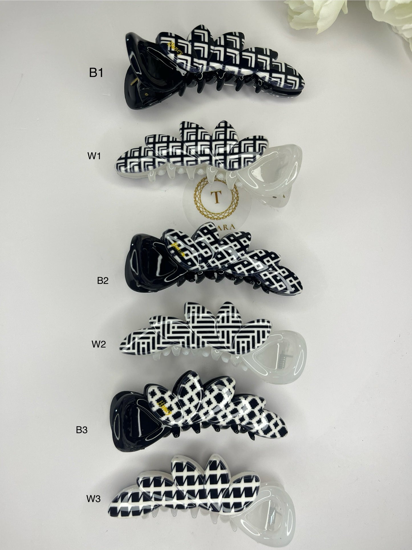 Black and White Printed Banana Clip - Brand Honey