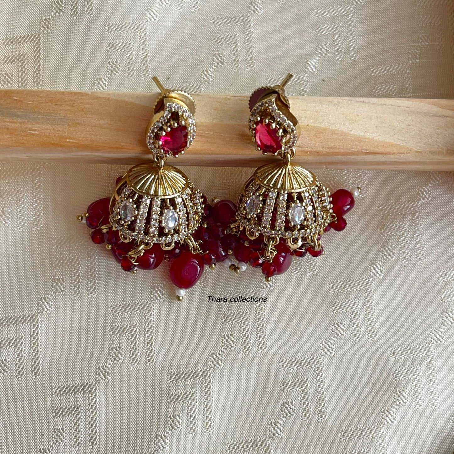 Royal Pearl Peacock Choker - Red