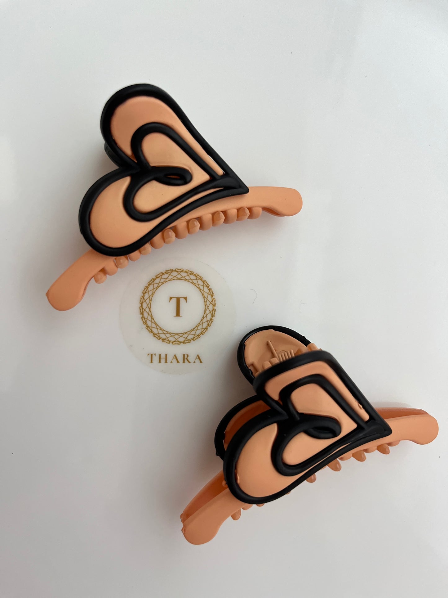 Heart Shaped Medium Claw Clip – Matte Finish