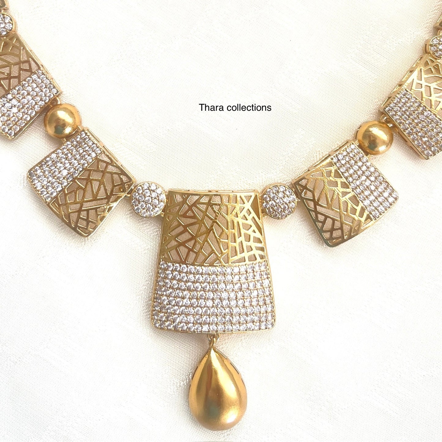 Majesty Statement Necklace Set