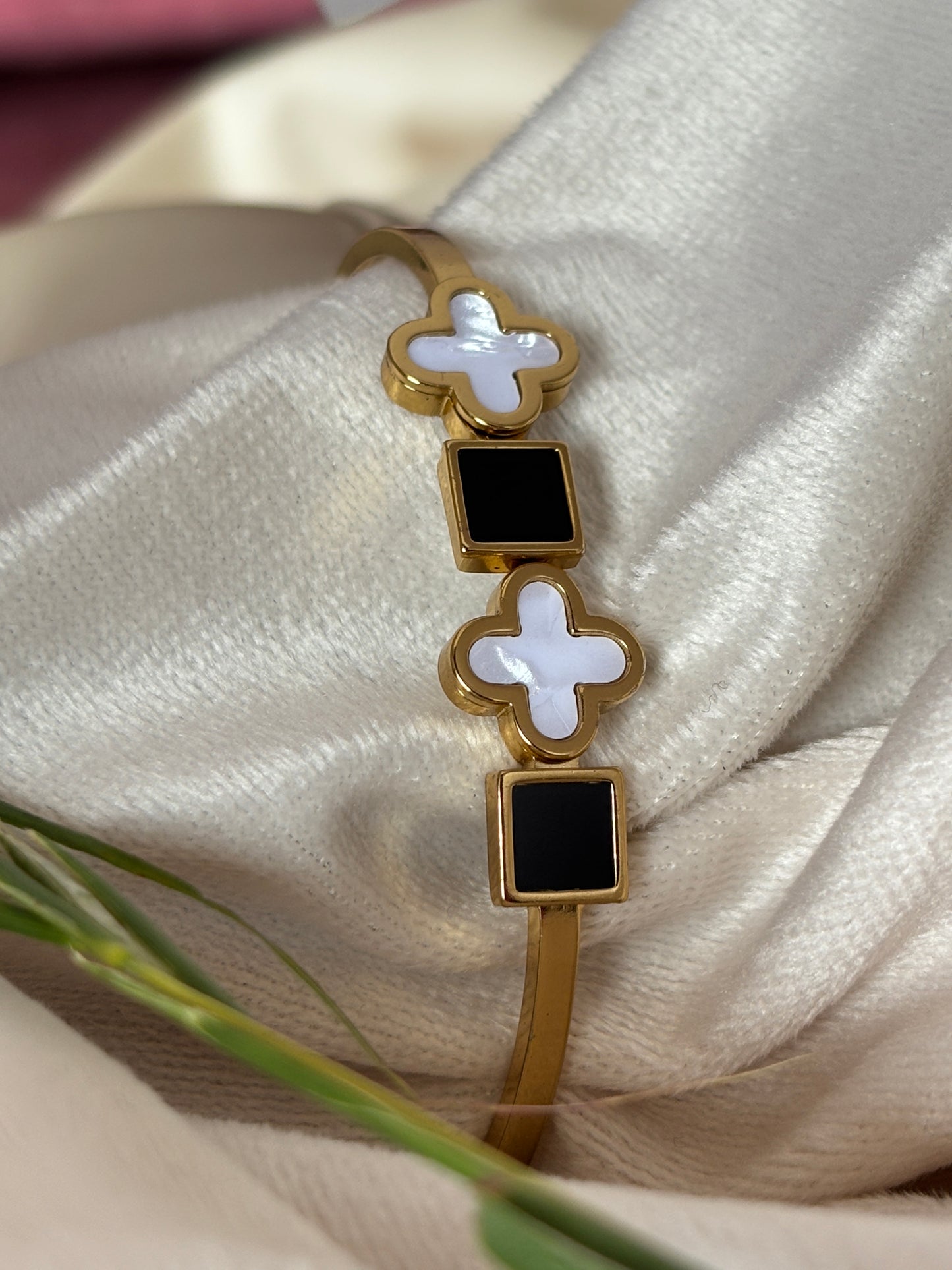 Dual Square & Clover Kada Bracelet
