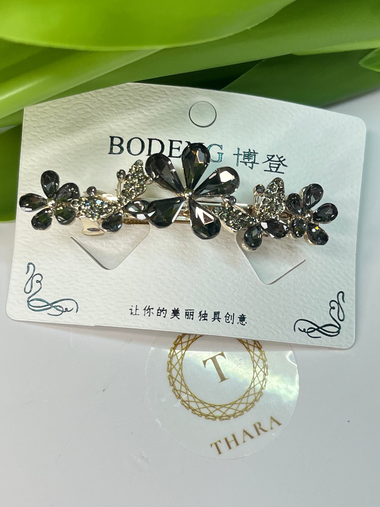 Blooming Floral Stone Center Clip