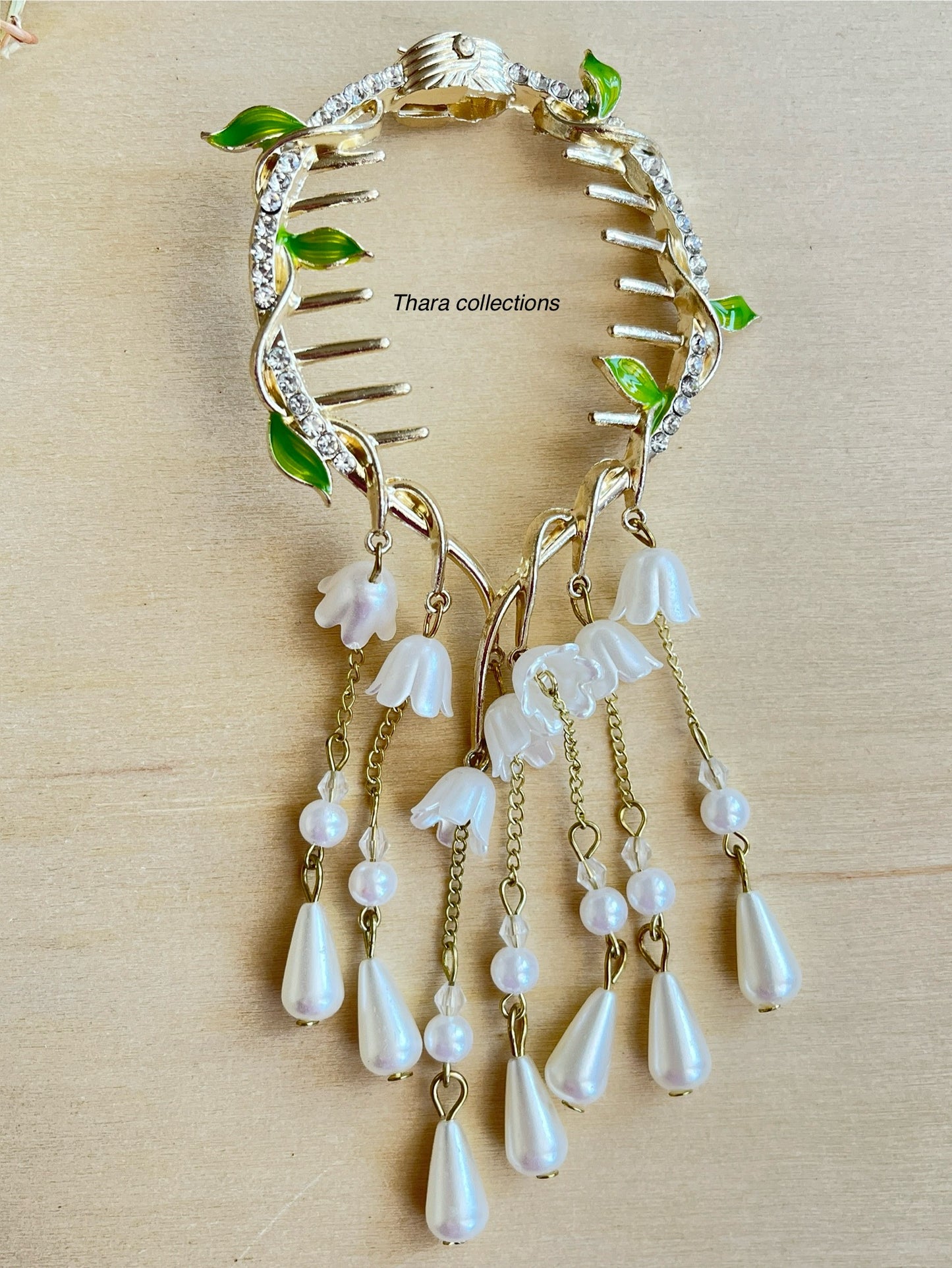 Elegant Korean-Style Pearl Dangle Hair Claw – Vintage Floral Design