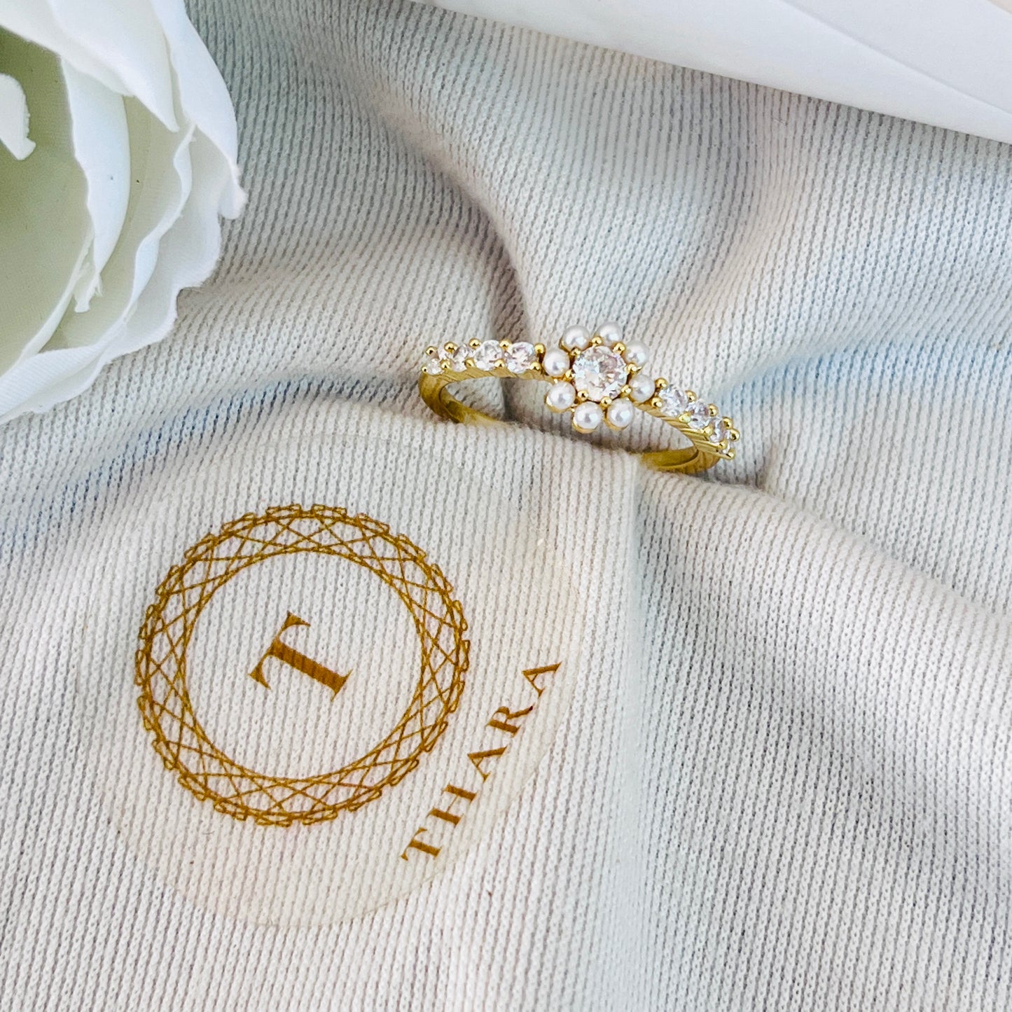 Luxe Floral Antitarnish Ring