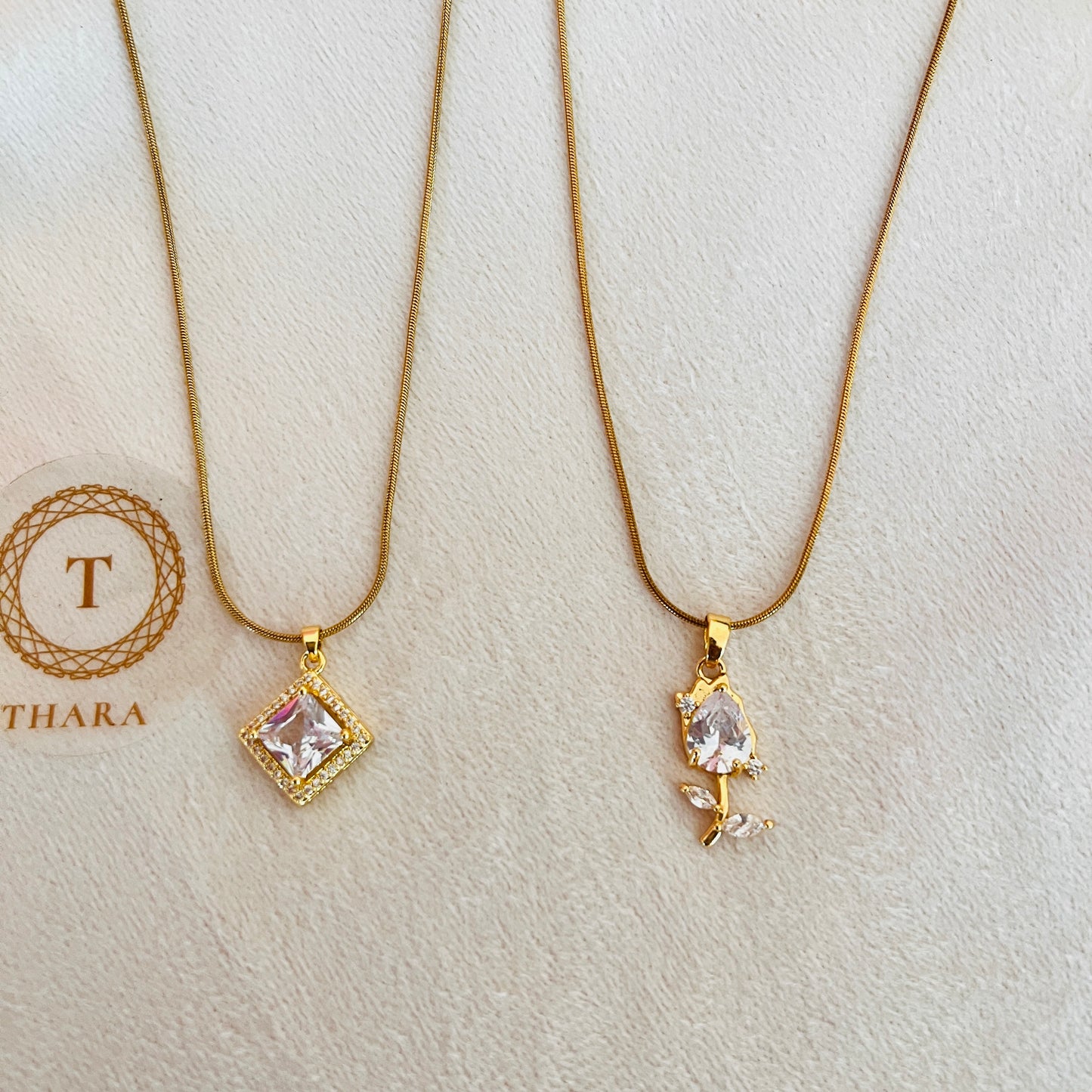 Stunning Tulip / Diamond Shape Pendant Chain
