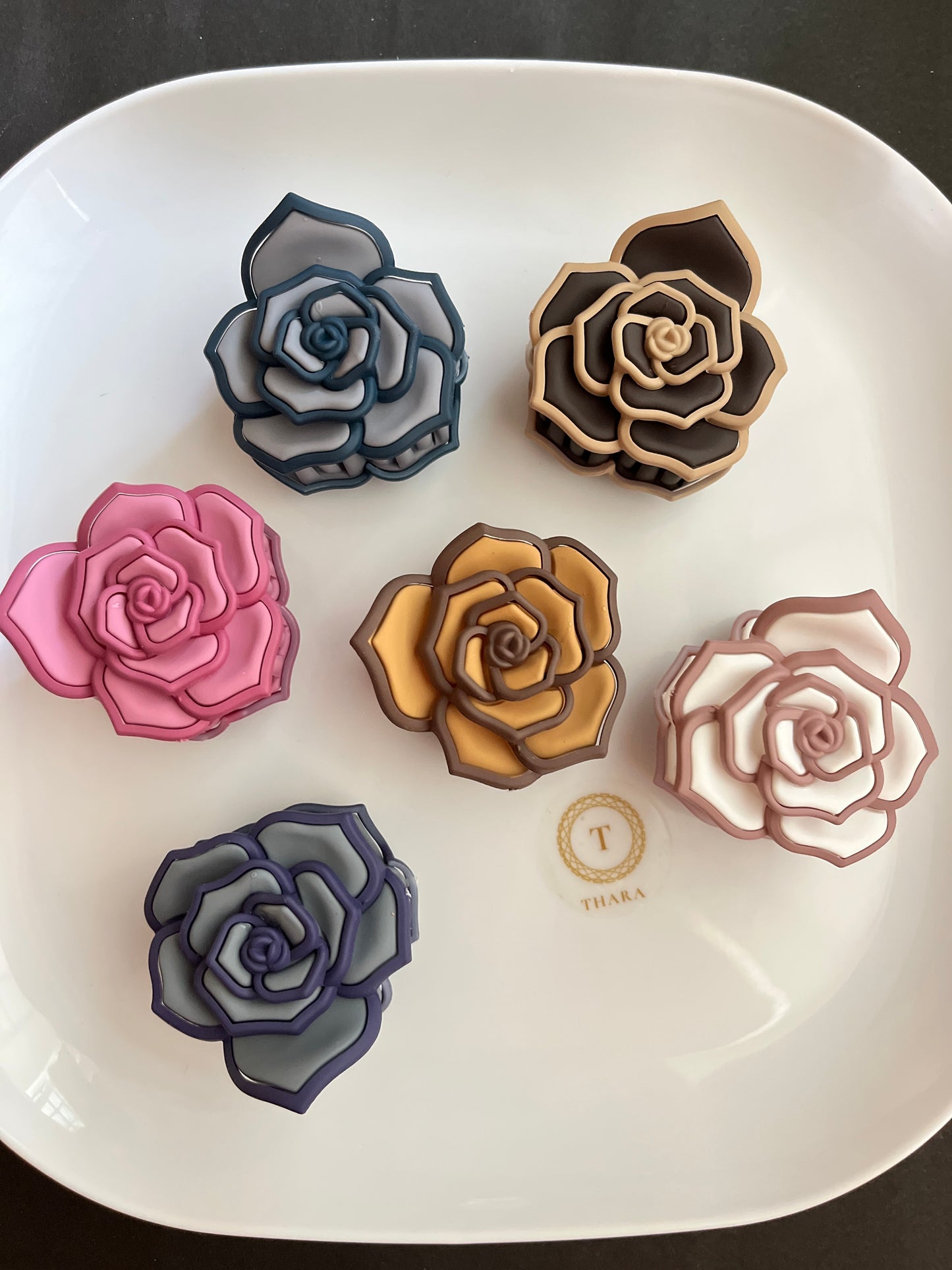 Rosette Flower Shaped Medium Claw Clip – Matte Finish