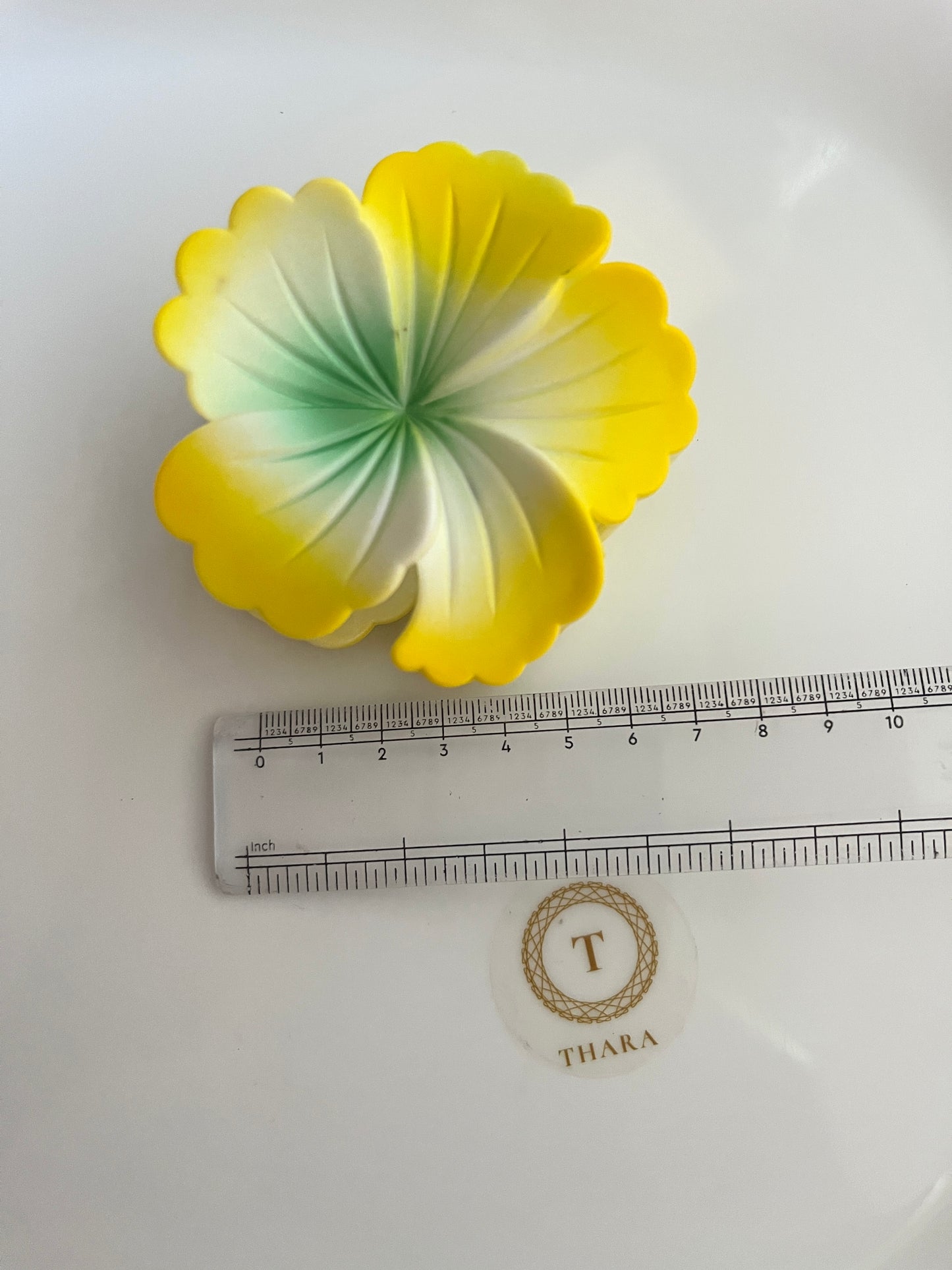 Gradient Hibiscus Floral Hair Claw Clip – Multicolor