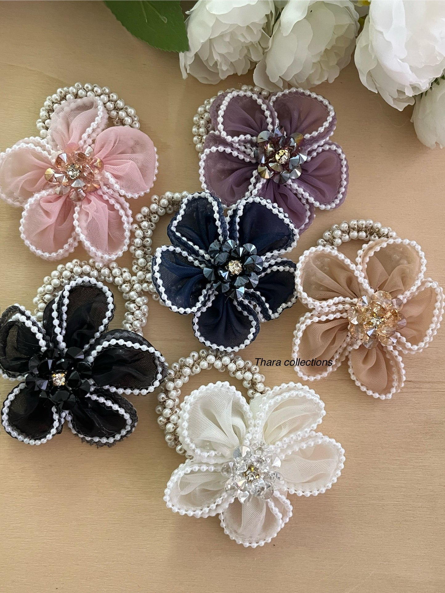 Crystal Bloom Pearl Hair Tie – Elegant Floral Accessory