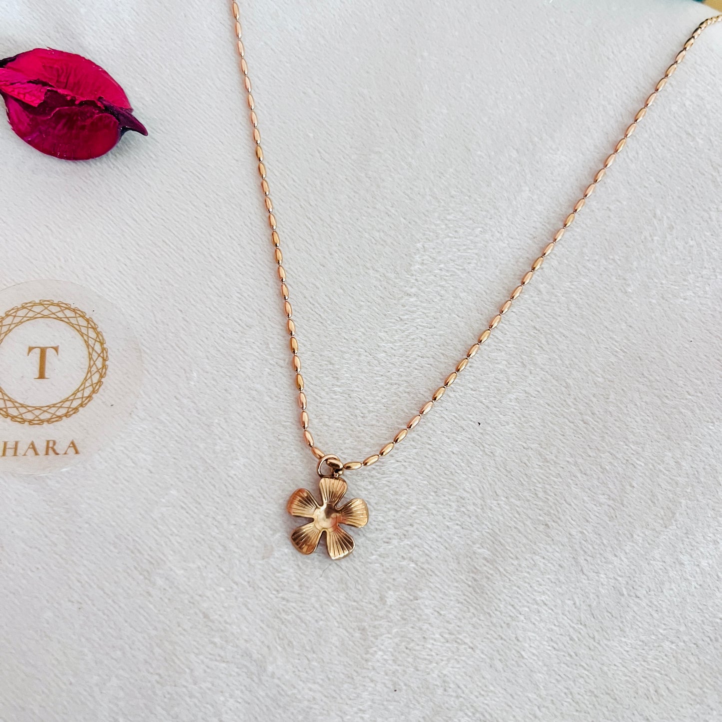 Kiyu Ziyu Floral Pendant Rose Gold Chain - Exclusive Collection