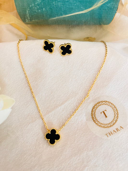 Black Clover Pendant Chain with Earrings