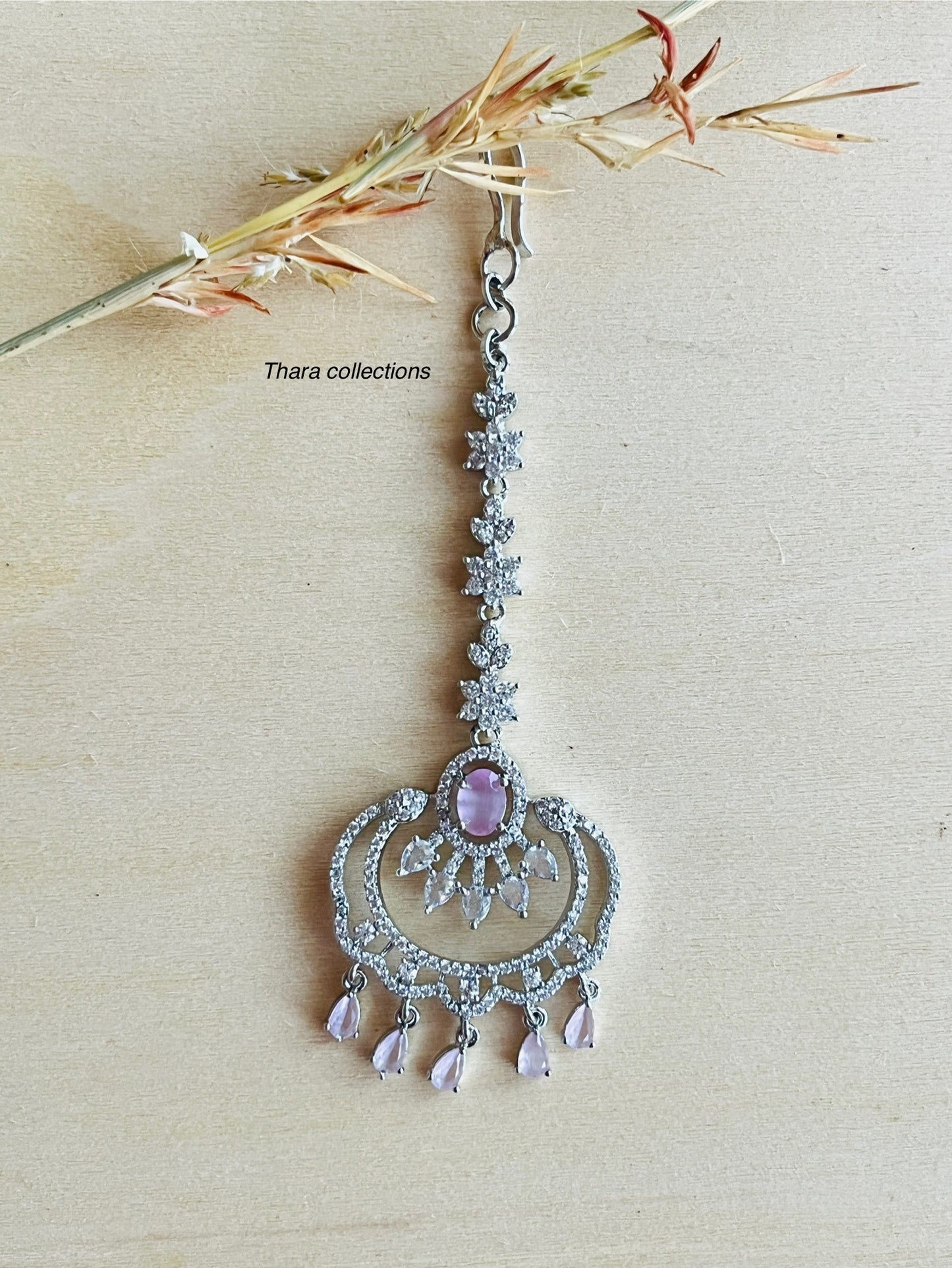 Elegant Silver Finish Maang Tikka with Stone Detailing