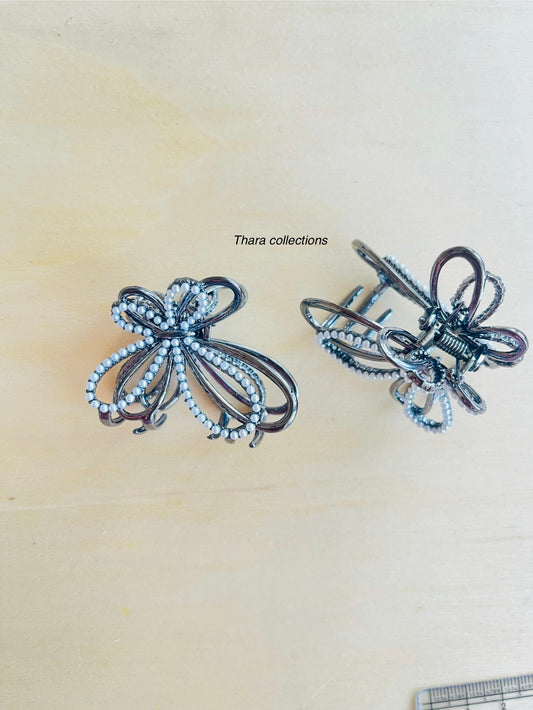 Elegant Pearl-Embellished Butterfly Hair Claw Clip