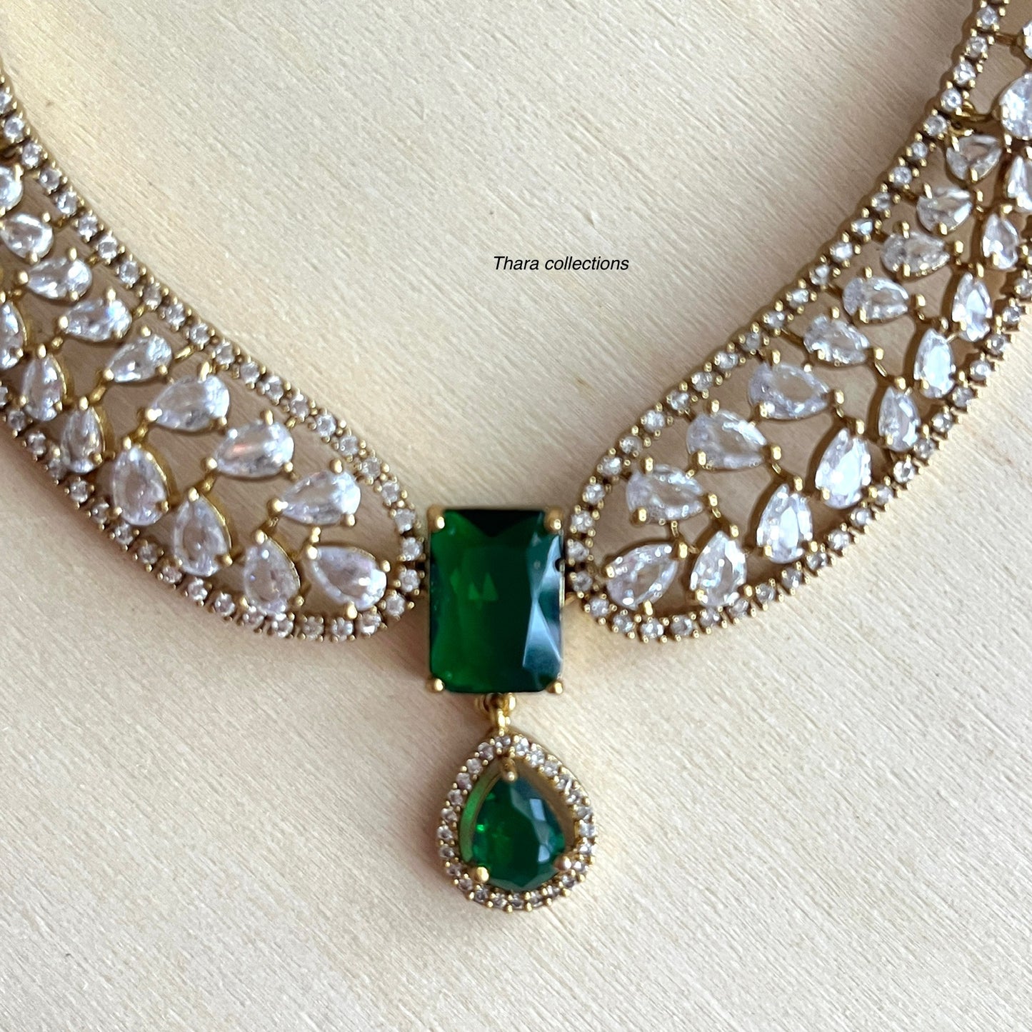 Emerald Sparkle Statement Necklace & Earring Set