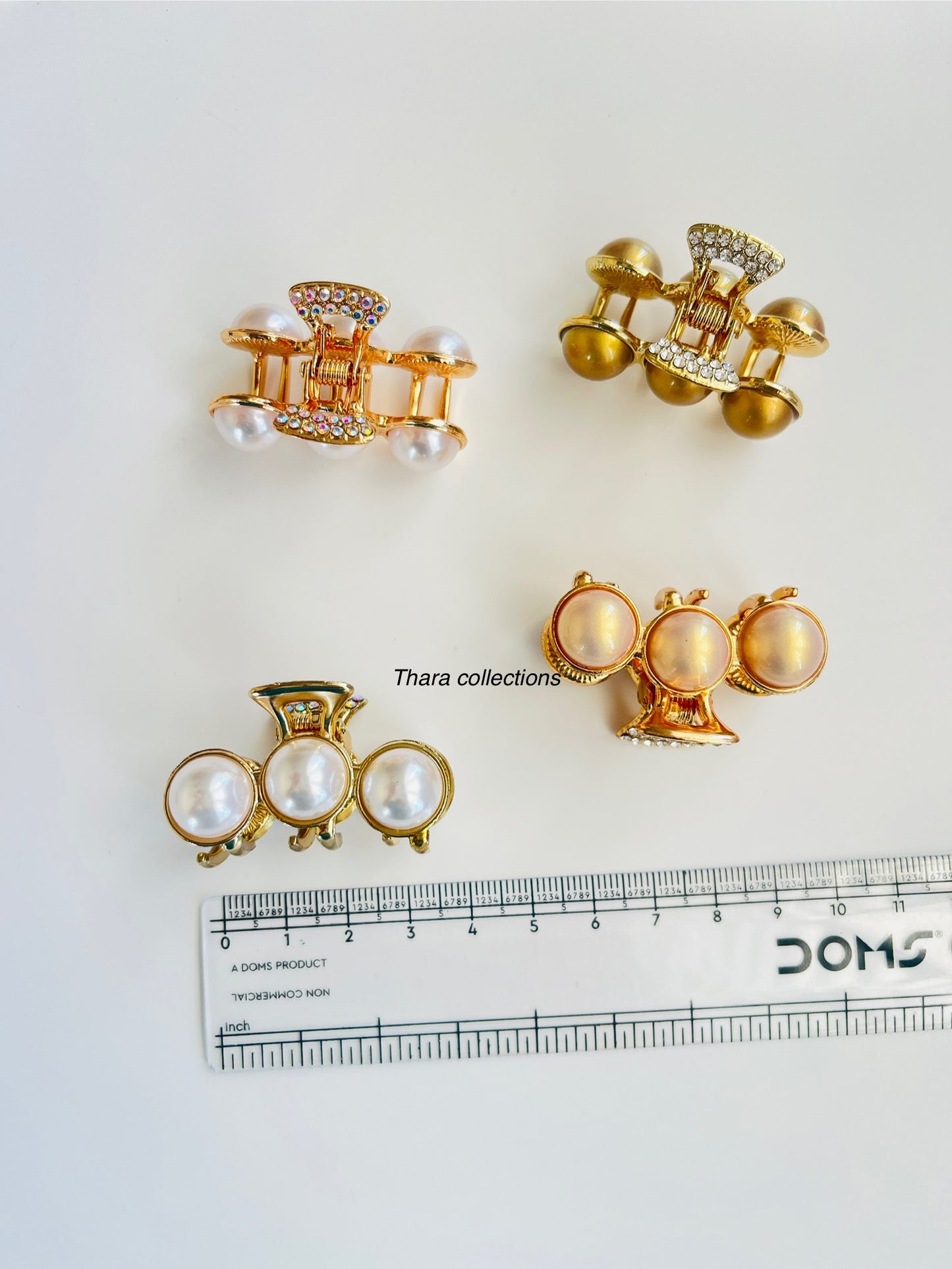 Luxe Triple Pearl Claw Clips – Elegant Hair Accessory