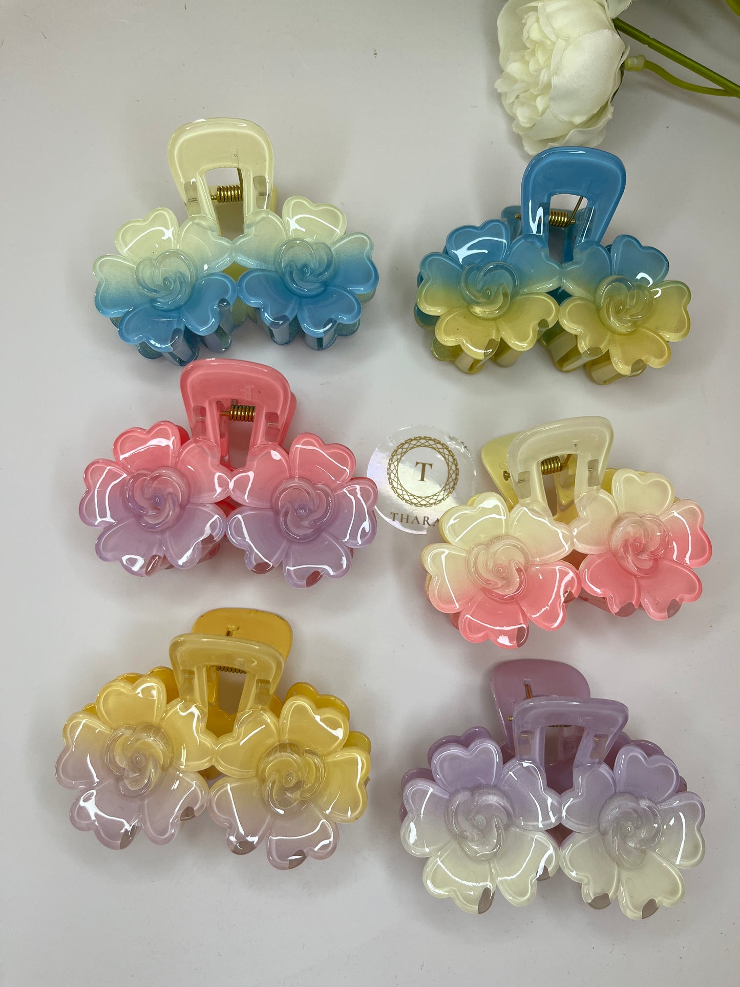 Dual Flower Haiwan Hair Clip - Glossy Finish