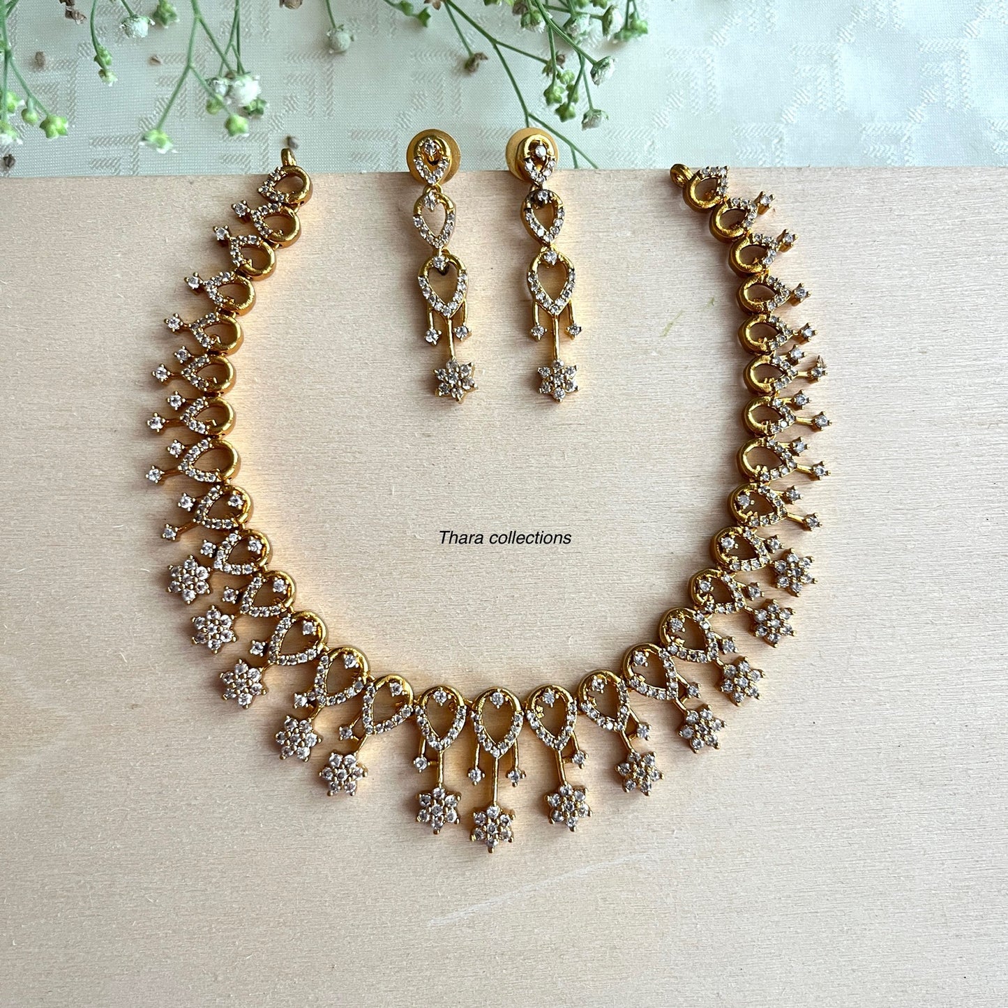 Gold-Toned Heart Motif Necklace Set with Floral Drops