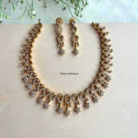 Gold-Toned Heart Motif Necklace Set with Floral Drops