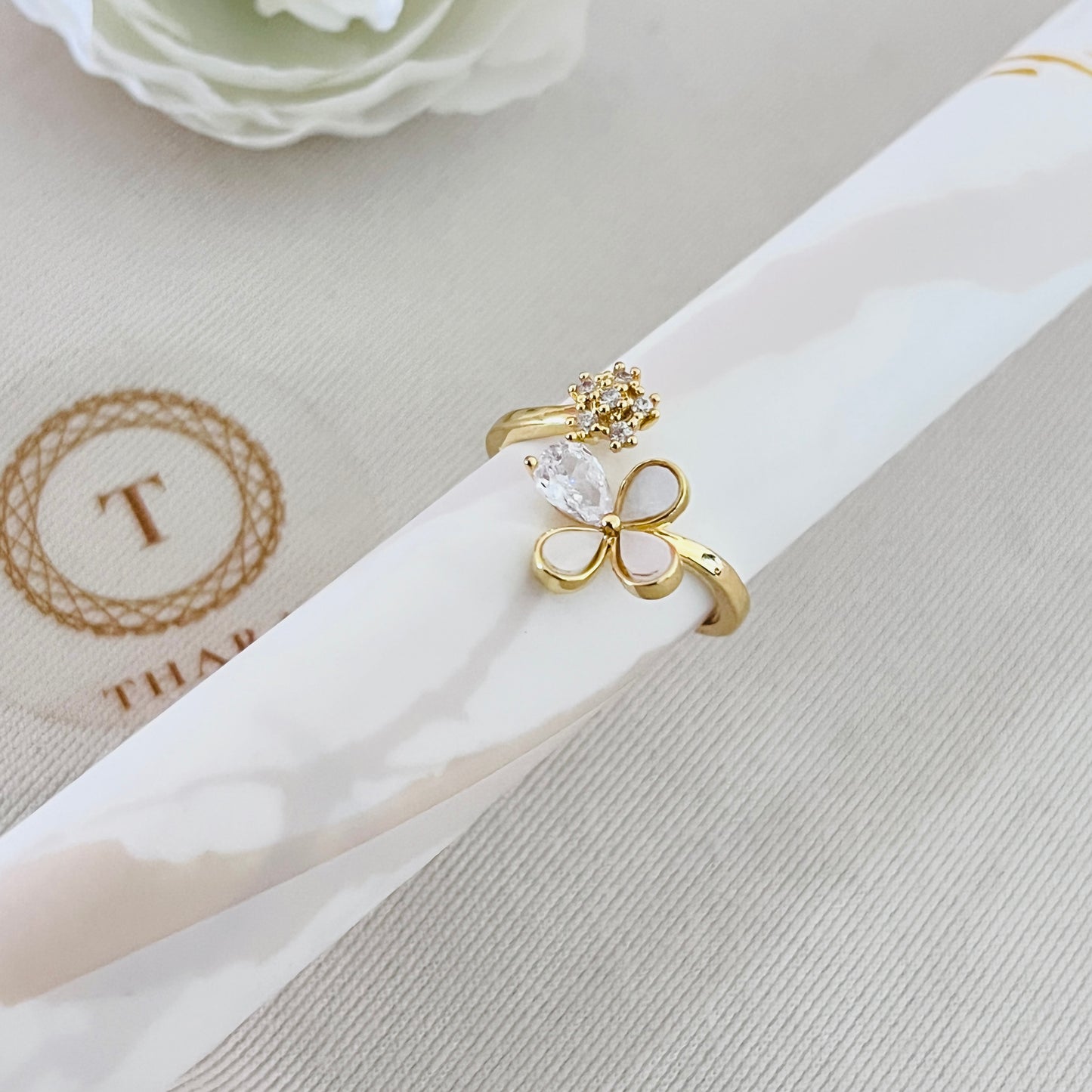 Elegant Floral Antitarnish Ring