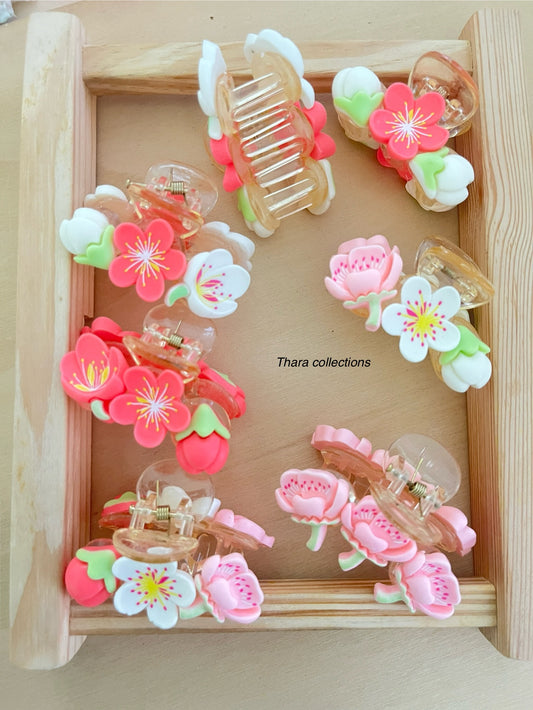 Medium Tulip Claw Clips – Delicate Floral Charm for Your Hair