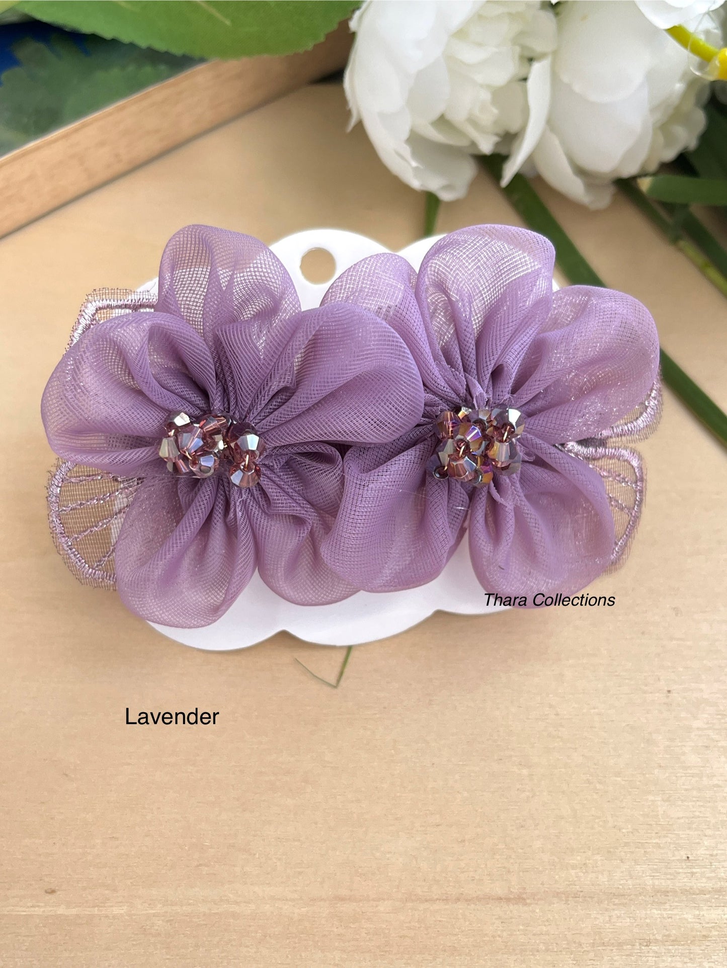 Bloom & Shine – Dual Flower Center Hair Clip