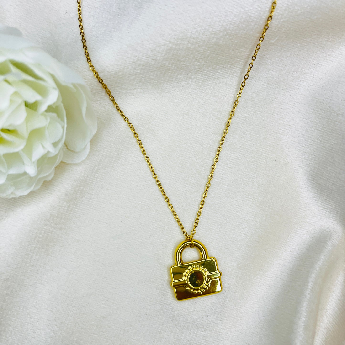 Antitarnish Lock pendant Chain