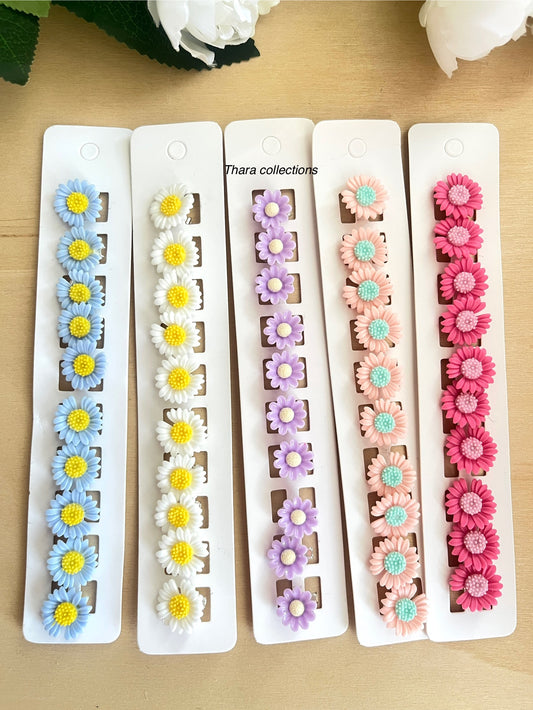 Daisy Charm Hair Clips