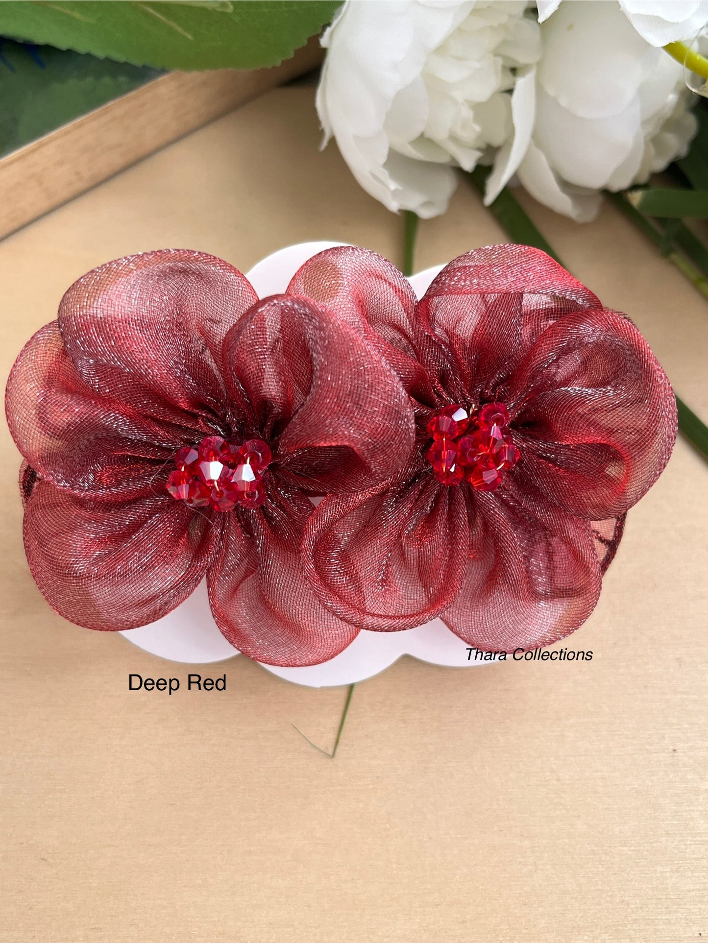 Bloom & Shine – Dual Flower Center Hair Clip