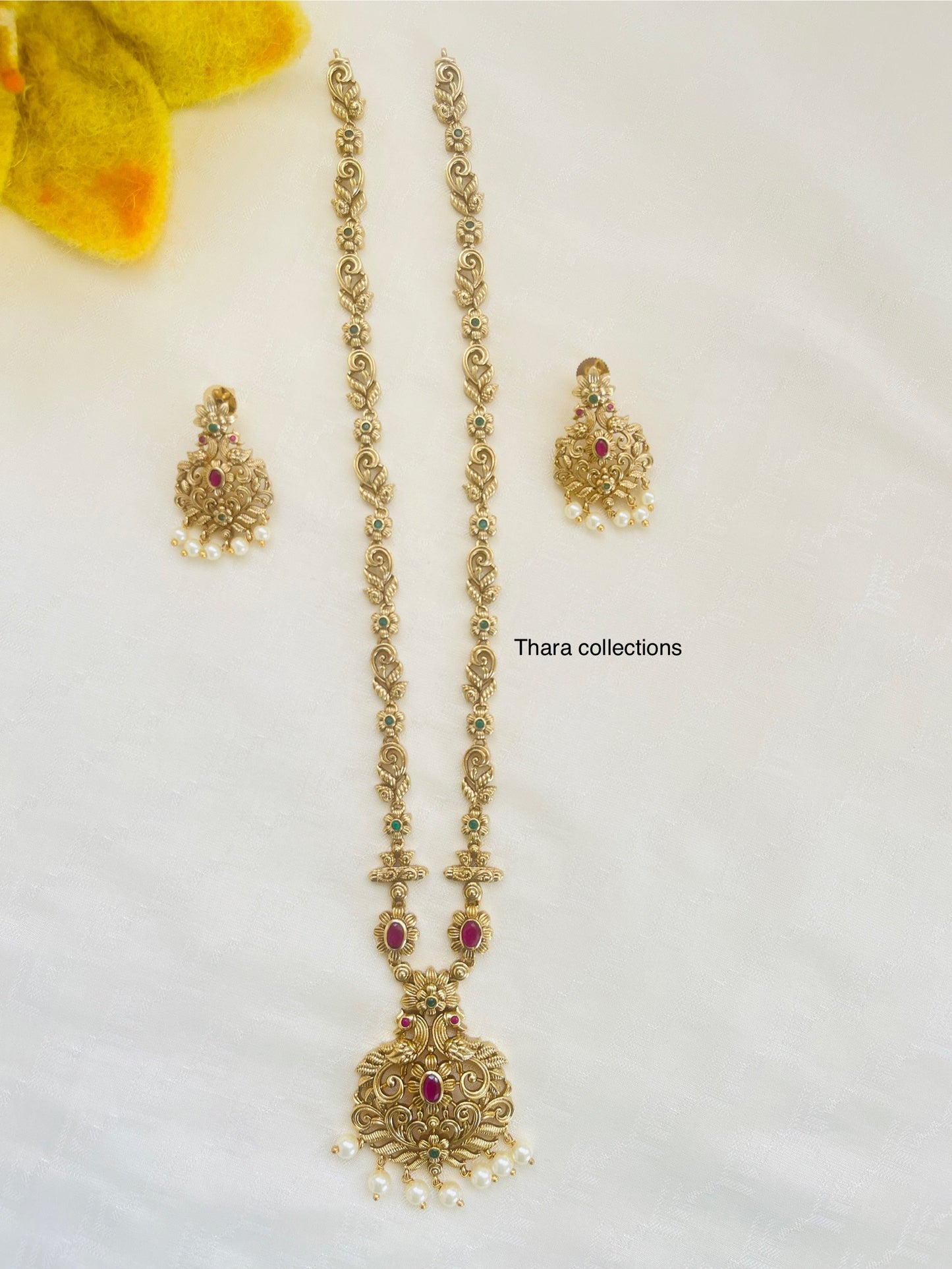 Antique Gold-Plated Necklace Set with Ruby & Pearl Accents
