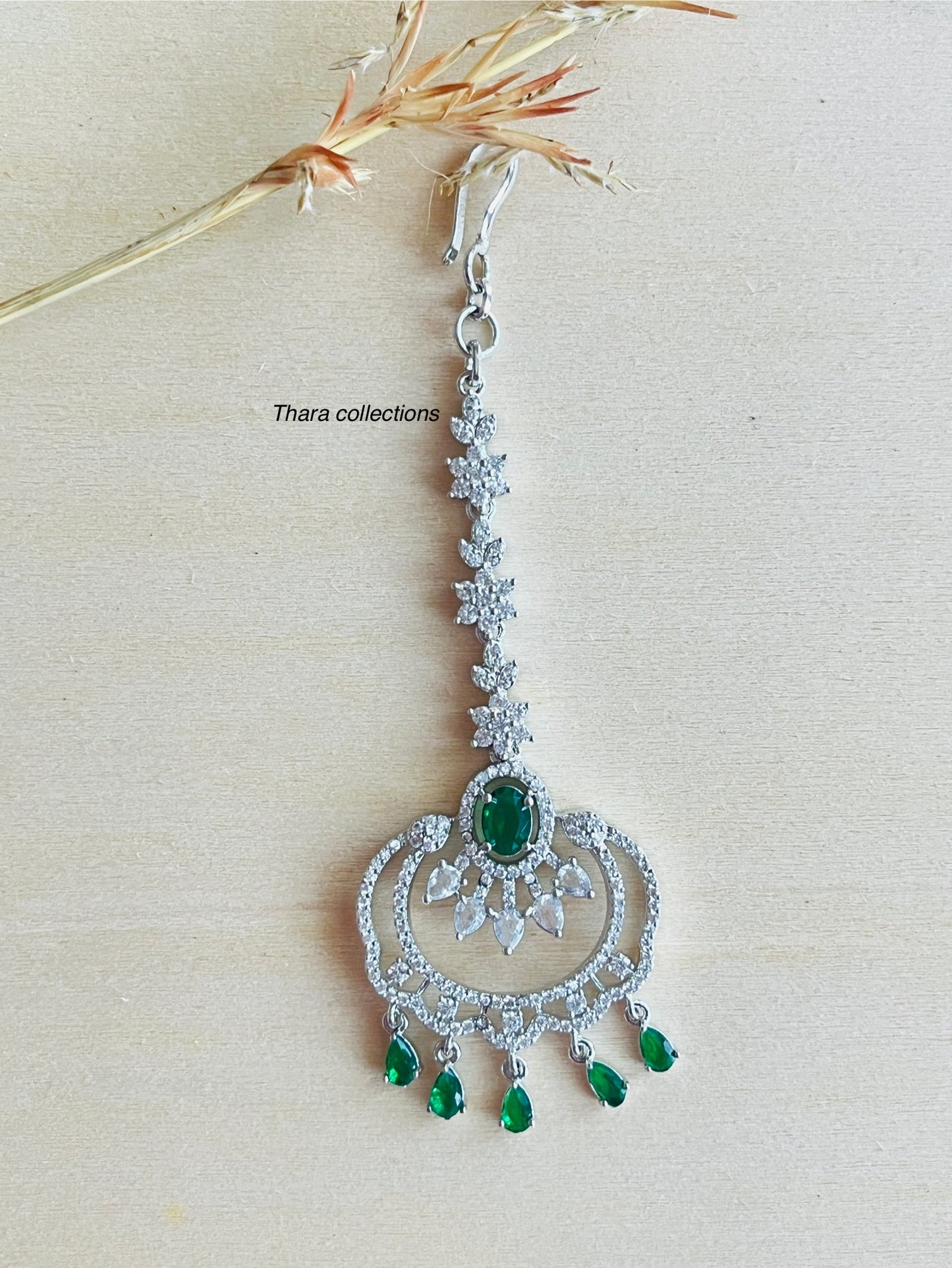 Elegant Silver Finish Maang Tikka with Stone Detailing