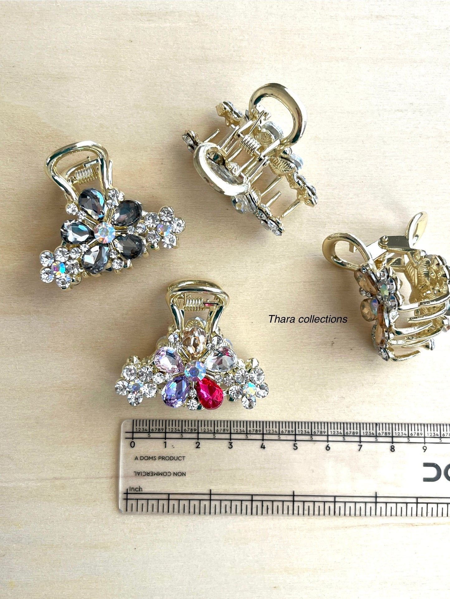 ✨ Floral Elegance Hair Claw – Sparkling Beauty